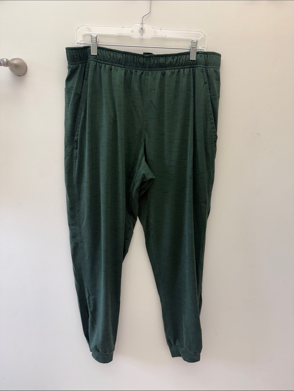 Nike Men's Forest Green Jogger yoga pants